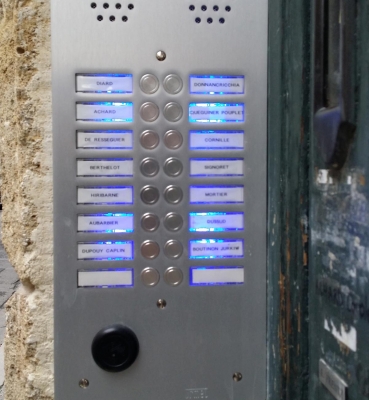 Réfection plaque d’interphone