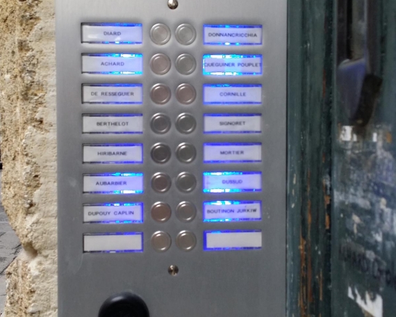 Réfection plaque d’interphone