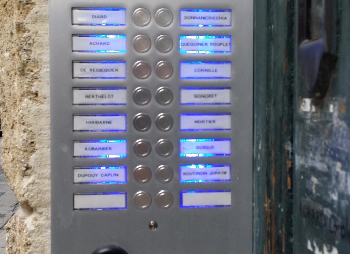 Réfection plaque d’interphone